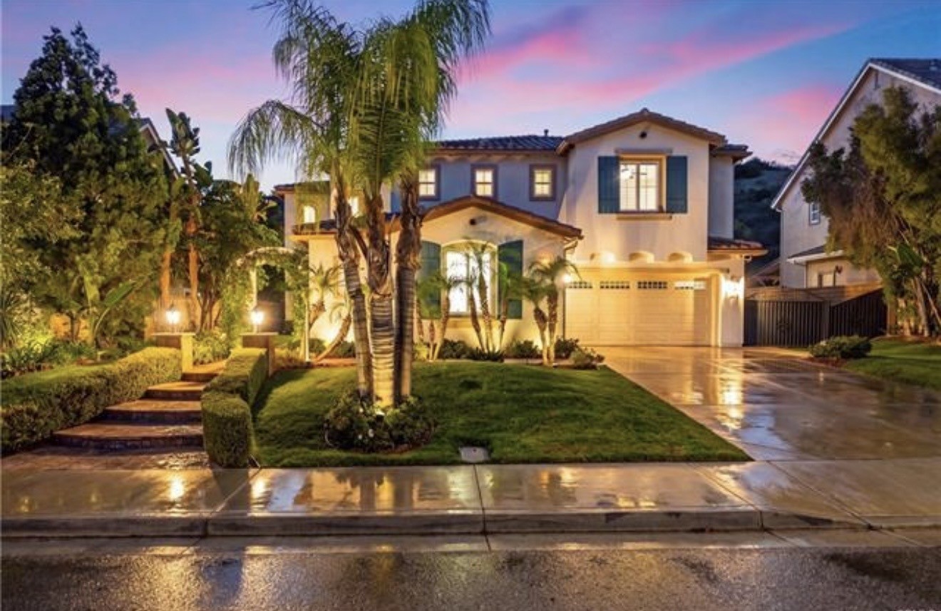 Elfyer - Valencia, CA House - For Sale