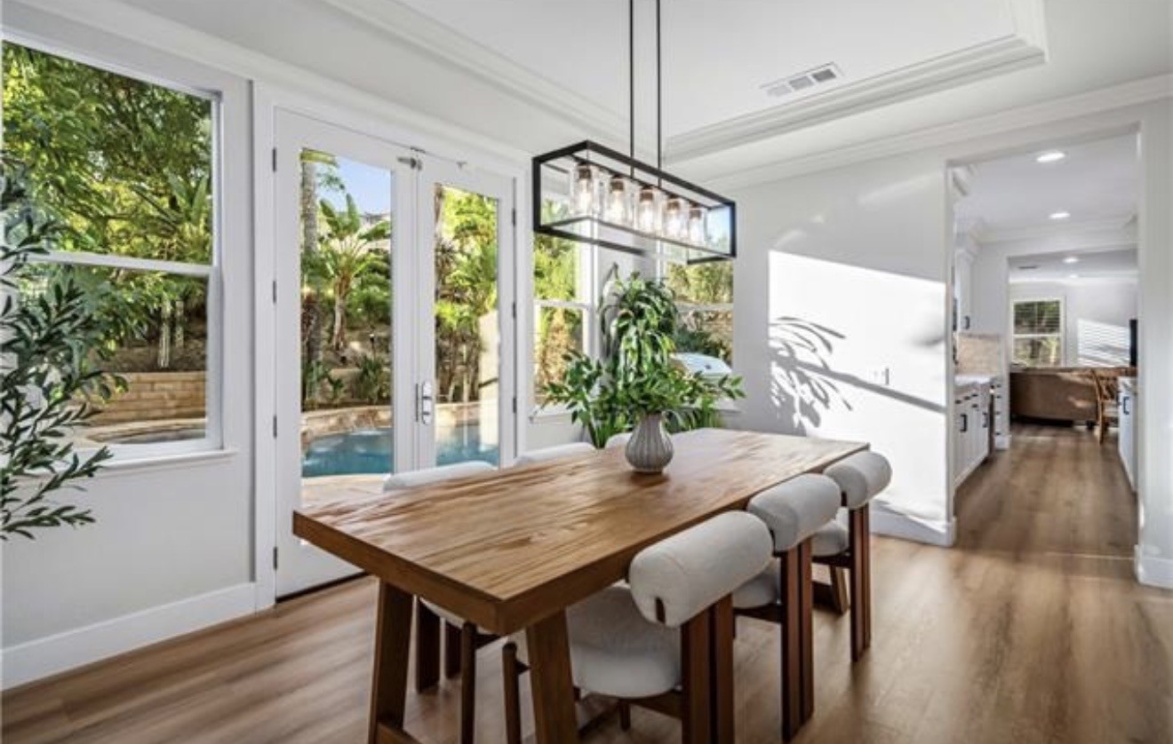 Elfyer - Valencia, CA House - For Sale