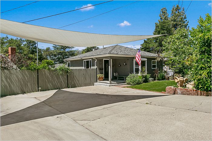 Elfyer - Montrose, CA House - For Sale