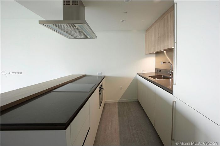 Elfyer - Miami, FL House - For Sale