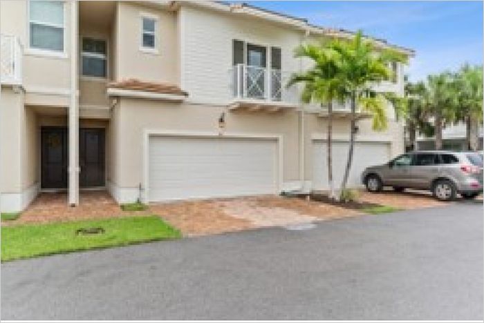 Elfyer - Royal Palm Beach, FL House - For Sale