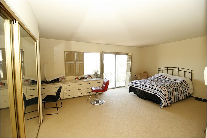 Elfyer - Los Angeles, CA House - For Sale