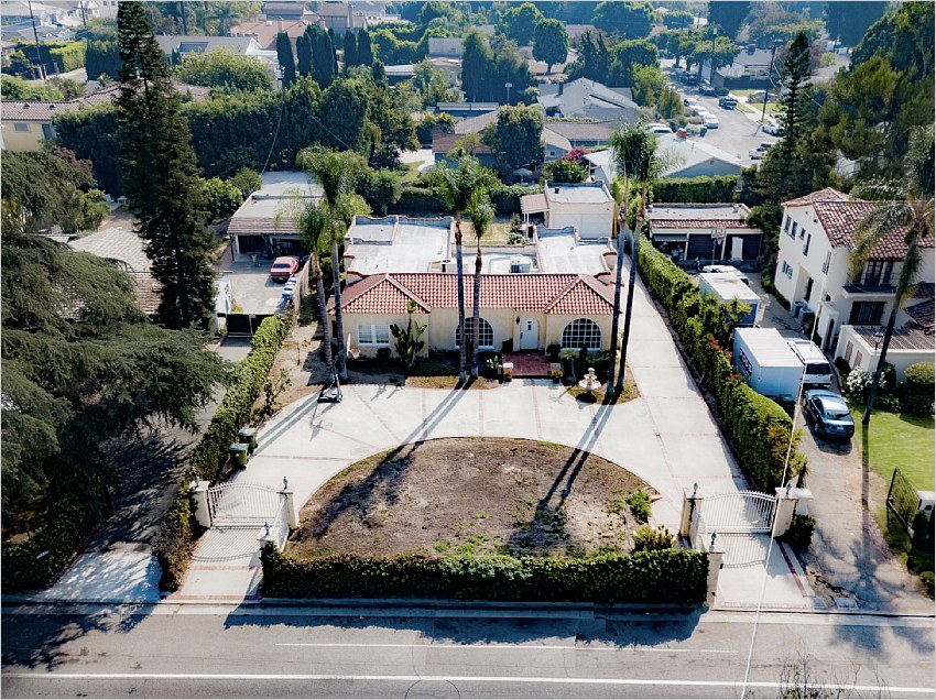 Elfyer - Sherman Oaks, CA House - For Sale