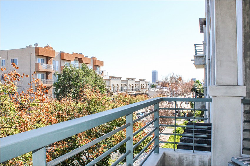 Elfyer - Los Angeles, CA House - For Sale