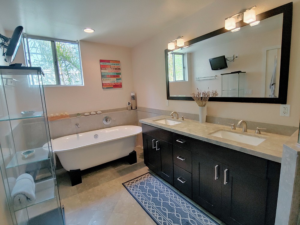 Elfyer - Los Angeles, CA House - For Sale