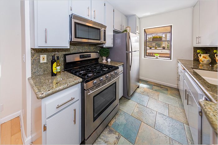 Elfyer - Los Angeles, CA House - For Sale