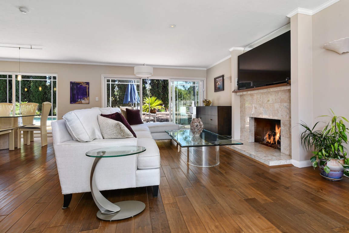 Elfyer - Calabasas, CA House - For Sale