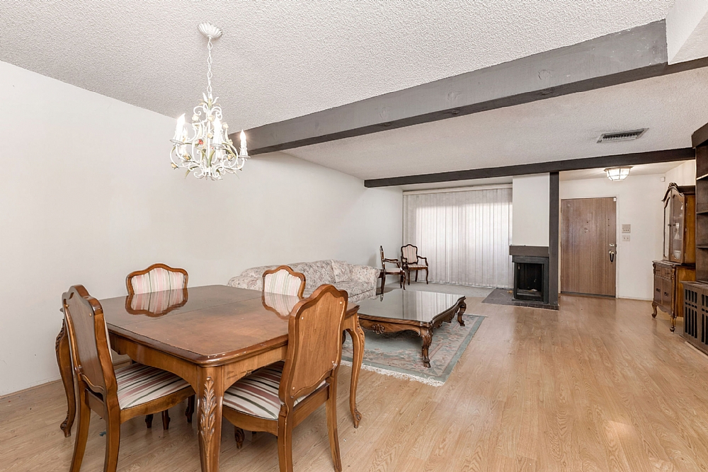 Elfyer - Tarzana, CA House - For Sale