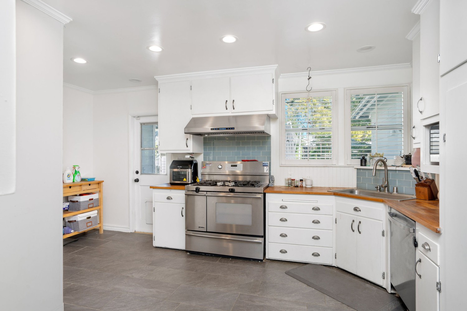 Elfyer - North Hollywood, CA House - For Sale