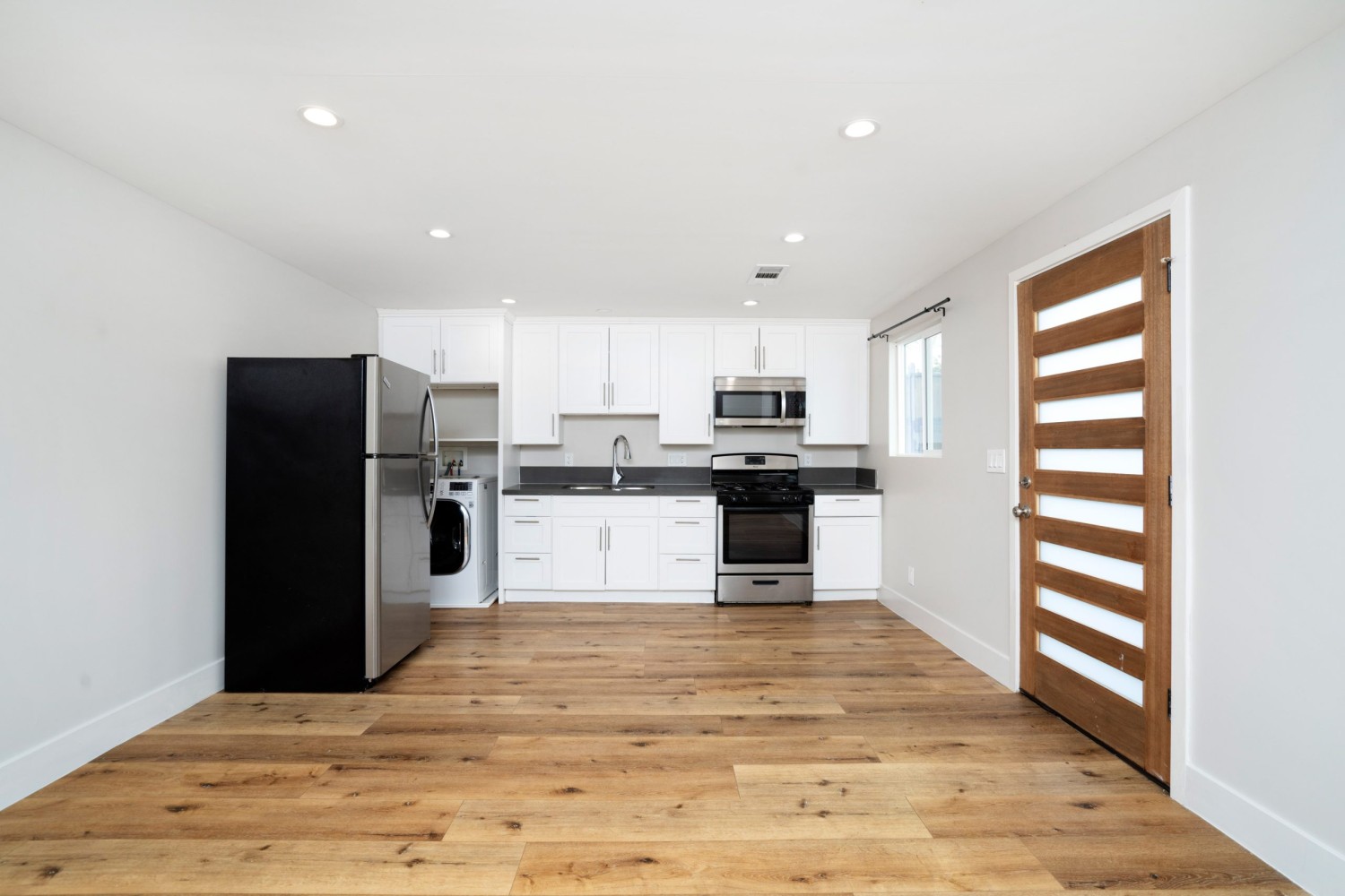 Elfyer - Reseda, CA House - For Sale