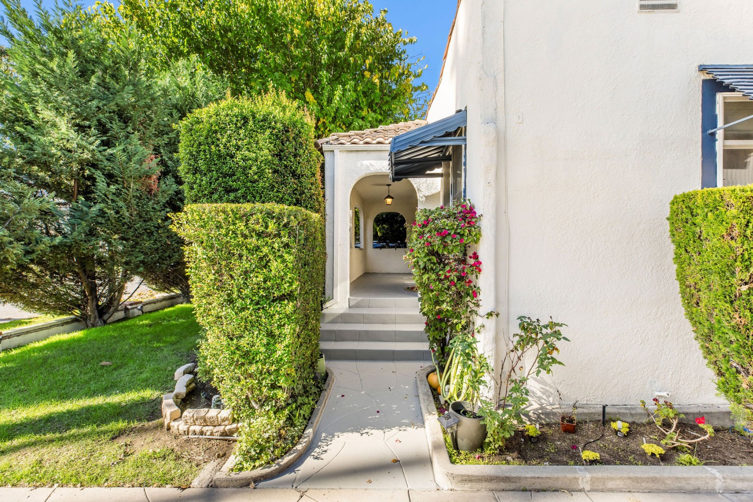 Elfyer - Glendale, CA House - For Sale