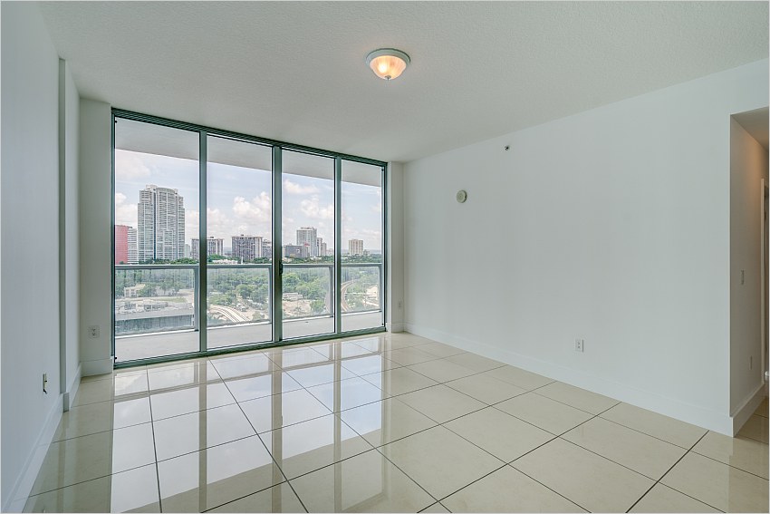 Elfyer - Miami, FL House - For Sale