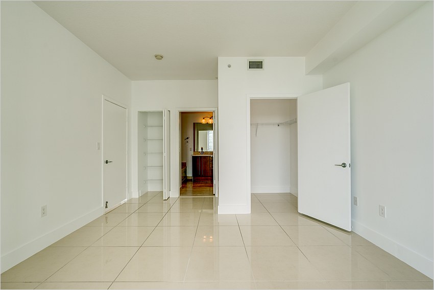 Elfyer - Miami, FL House - For Sale