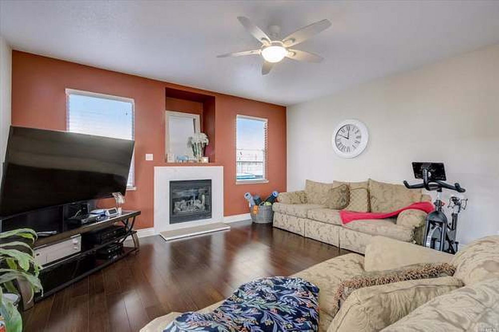 Elfyer - Vacaville, CA House - For Sale