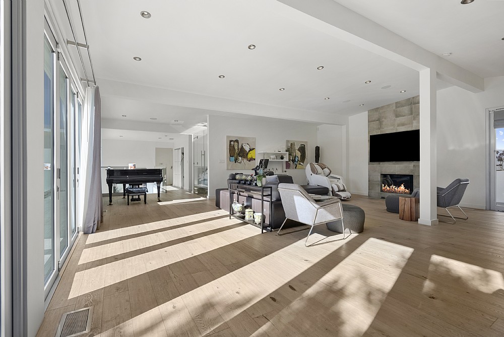 Elfyer - Los Angeles, CA House - For Sale