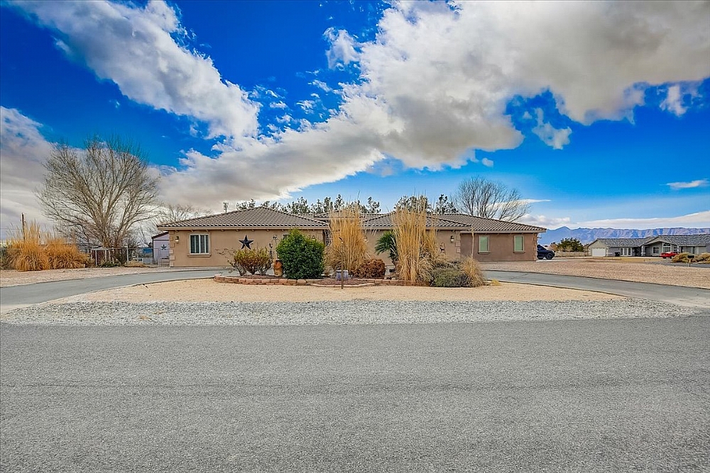 Elfyer - Pahrump, NV House - For Sale