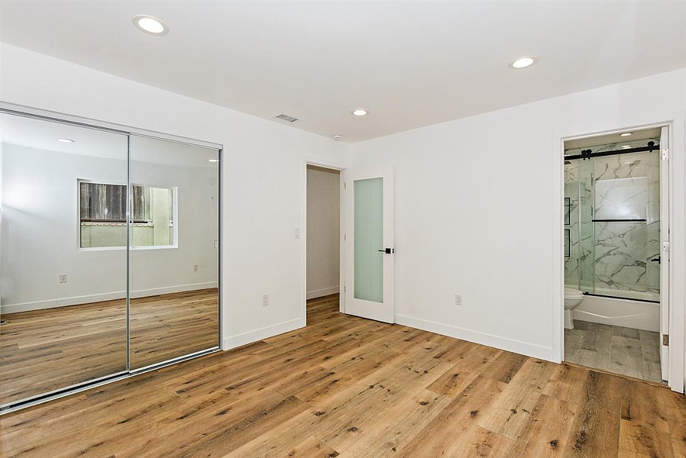 Elfyer - Los Angeles, CA House - For Sale