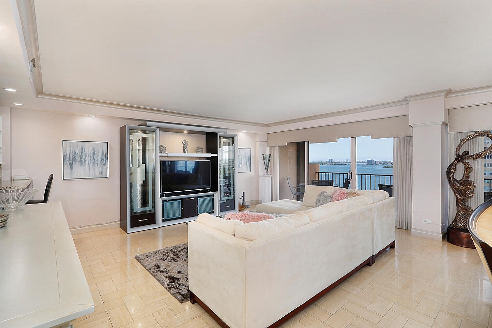 Elfyer - Miami, FL House - For Sale