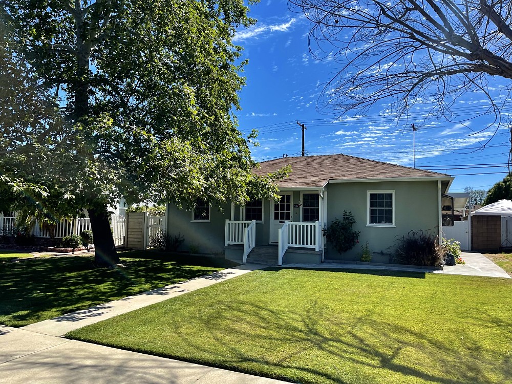 Elfyer - Burbank, CA House - For Sale