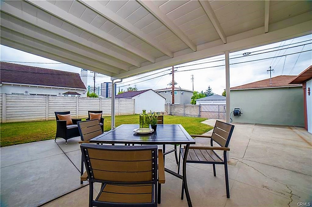 Elfyer - Burbank, CA House - For Sale