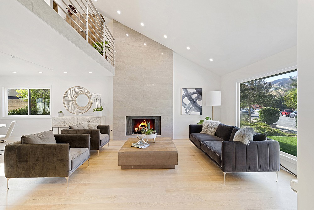 Elfyer - Burbank, CA House - For Sale