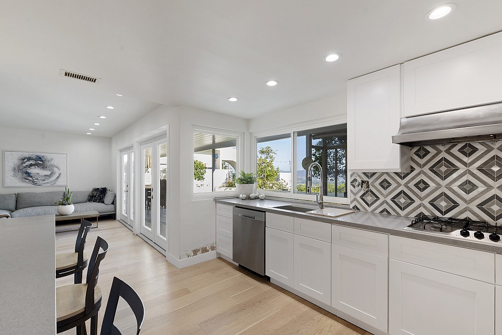 Elfyer - Burbank, CA House - For Sale