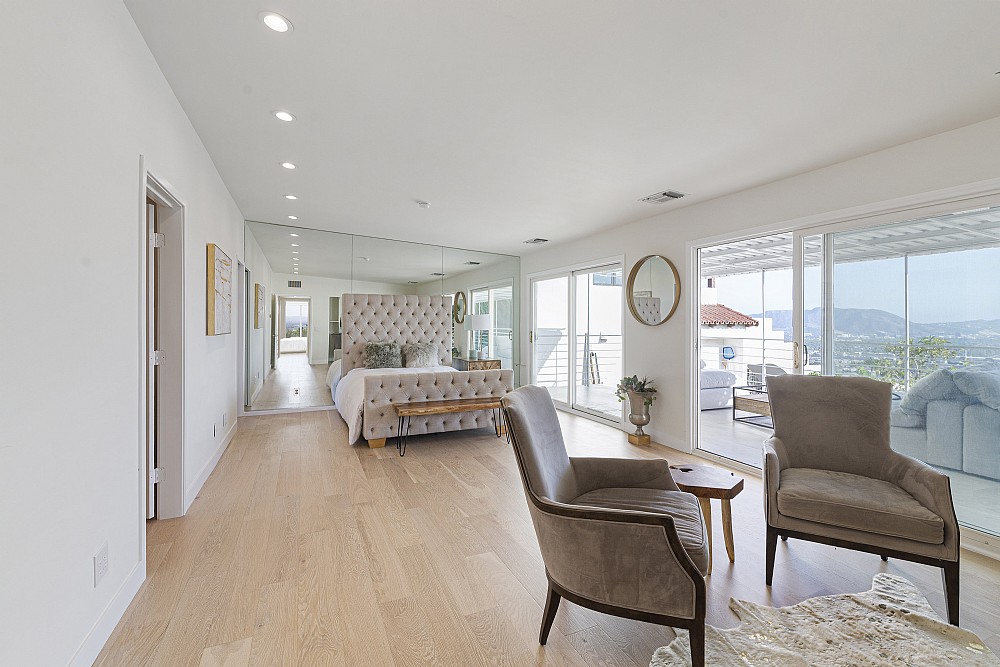 Elfyer - Burbank, CA House - For Sale
