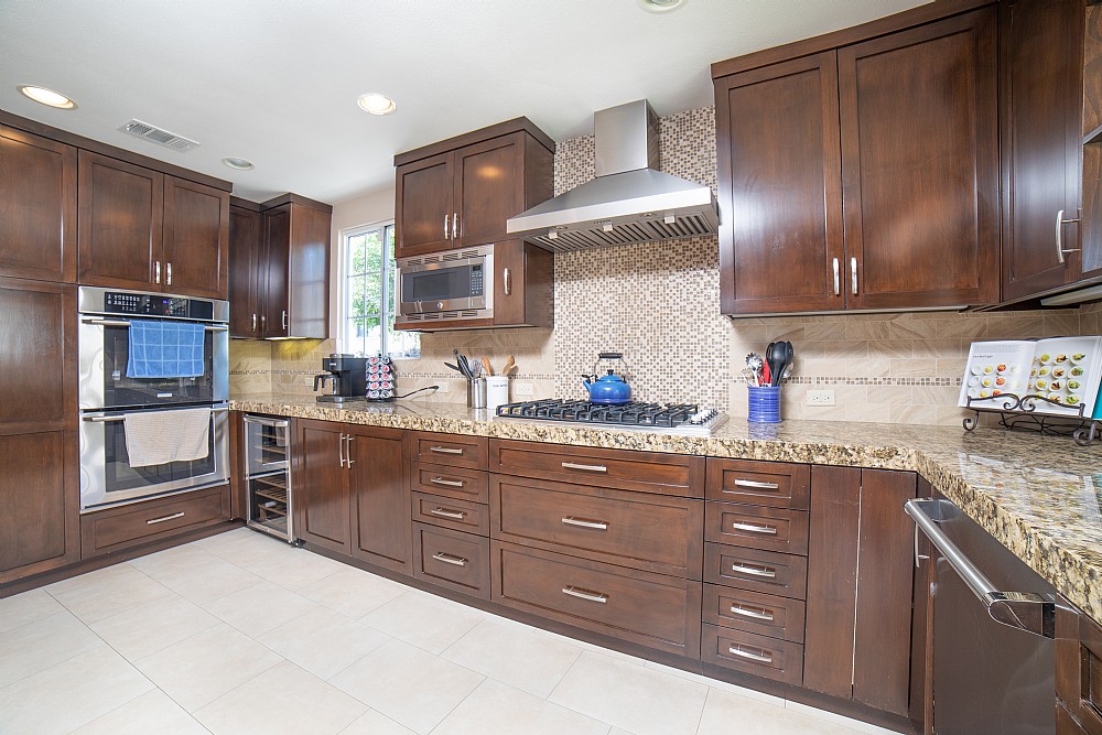 Elfyer - Burbank, CA House - For Sale