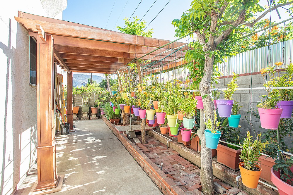 Elfyer - Burbank,  House - For Sale