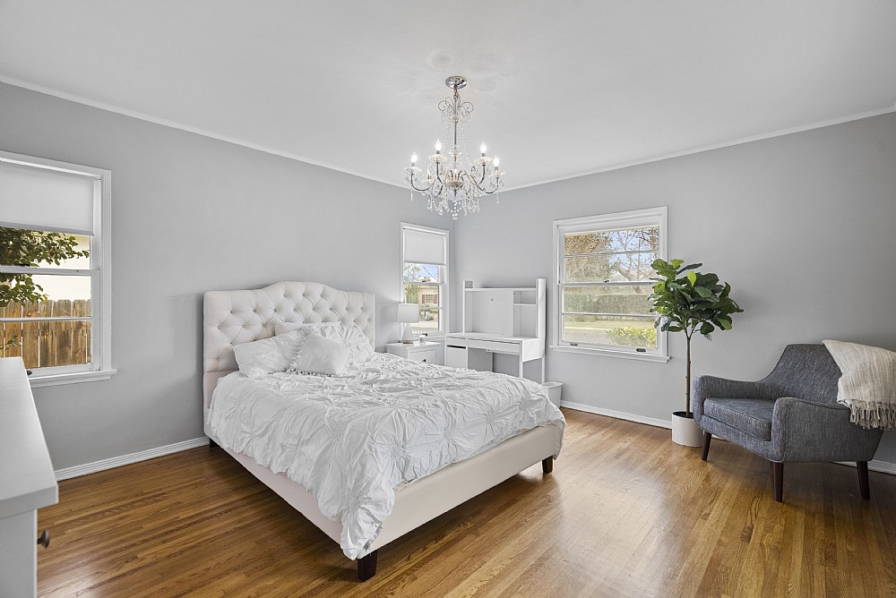 Elfyer - Burbank, CA House - For Sale