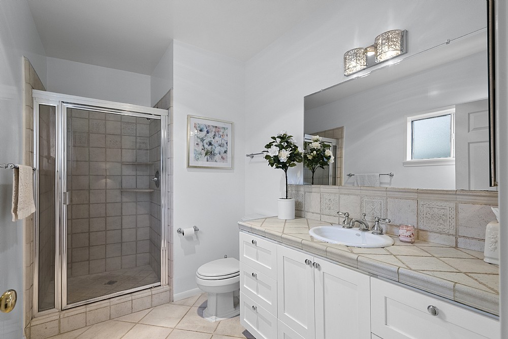 Elfyer - Burbank, CA House - For Sale