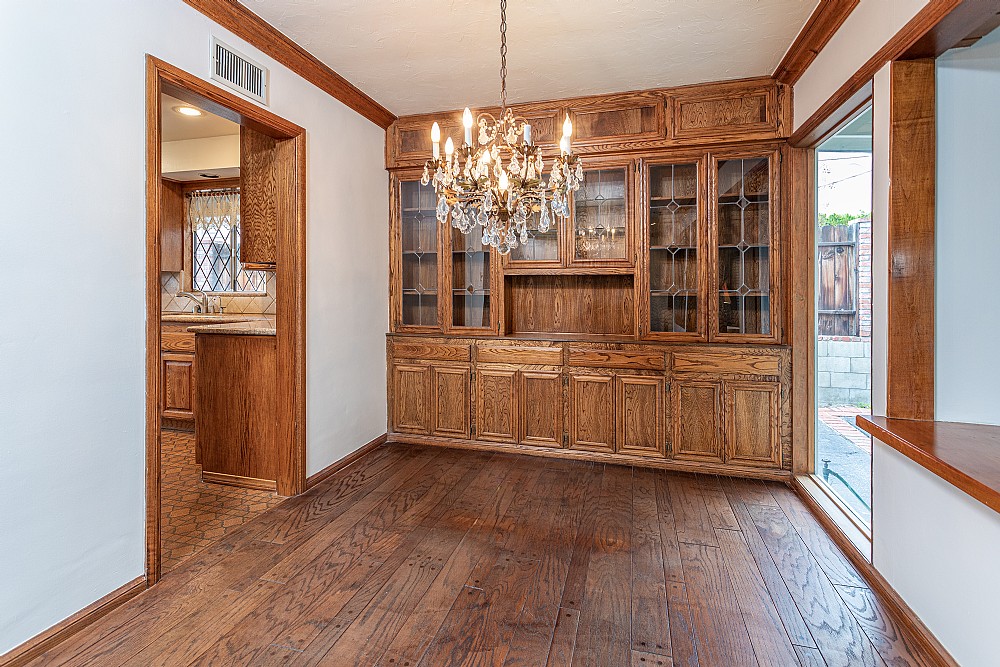 Elfyer - Burbank, CA House - For Sale