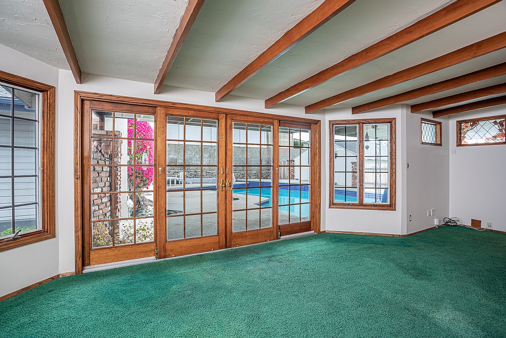 Elfyer - Burbank, CA House - For Sale