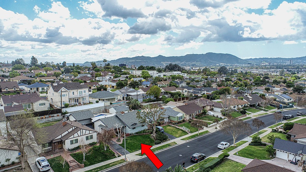 Elfyer - Burbank, CA House - For Sale