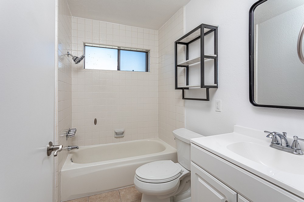 Elfyer - Burbank, CA House - For Sale