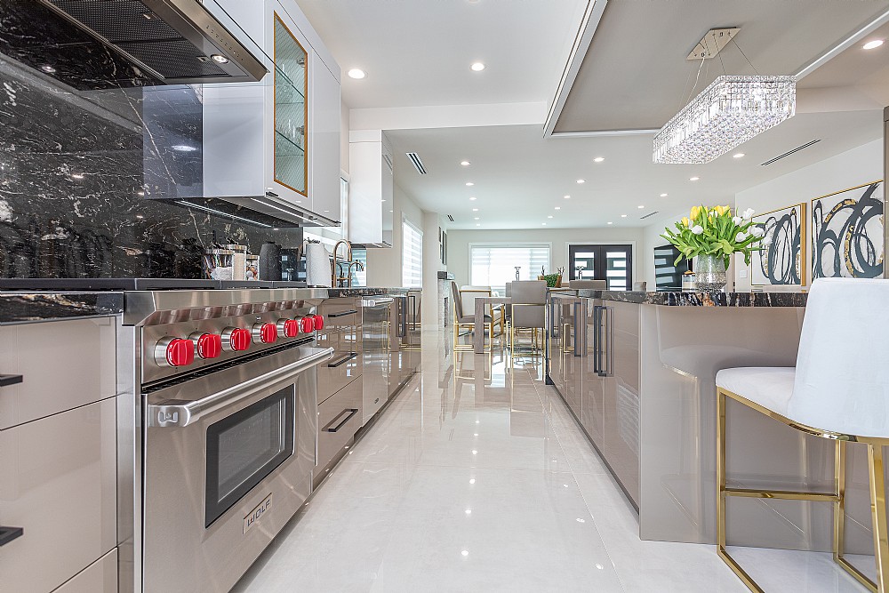 Elfyer - Burbank, CA House - For Sale