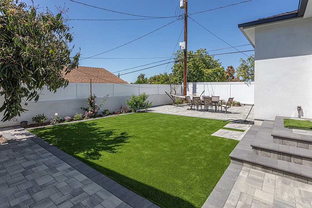 Elfyer - Burbank, CA House - For Sale