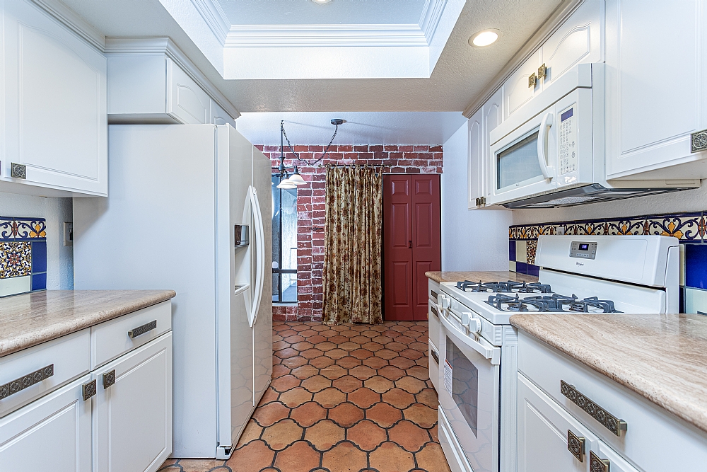 Elfyer - Burbank, CA House - For Sale