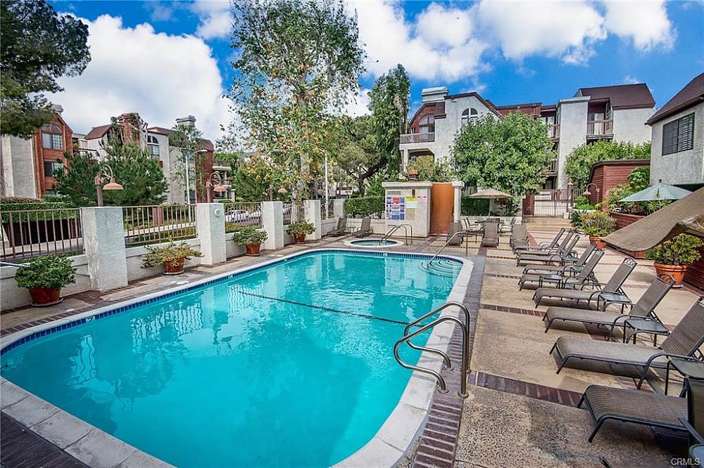 Elfyer - Burbank, CA House - For Sale