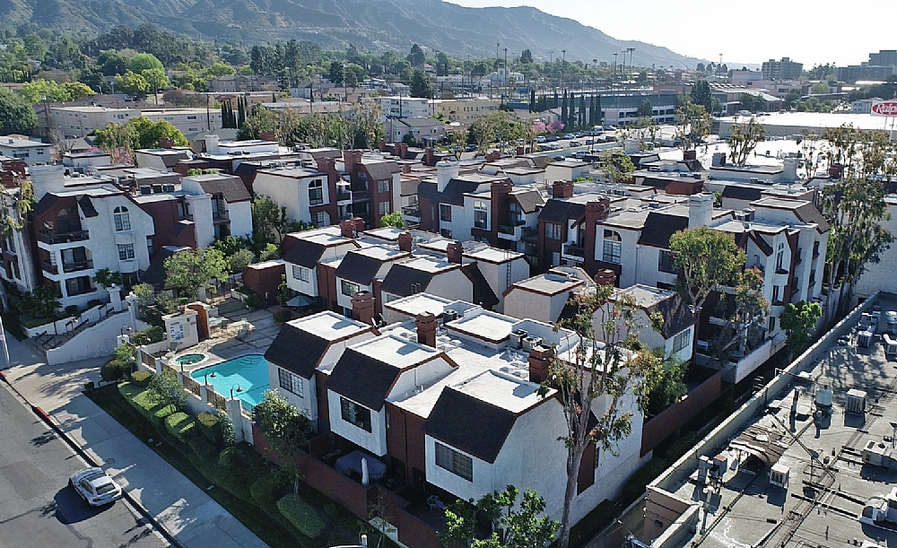 Elfyer - Burbank, CA House - For Sale