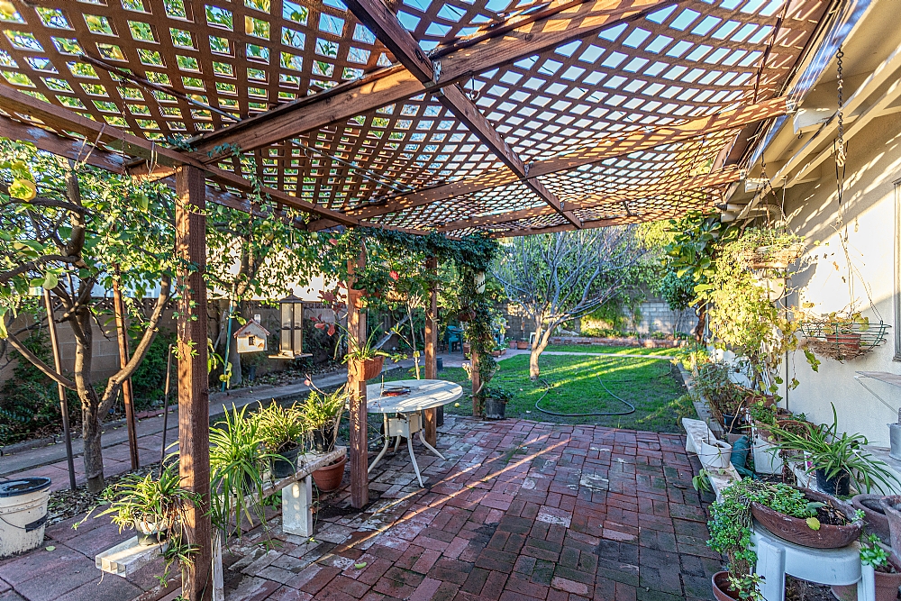 Elfyer - Burbank, CA House - For Sale