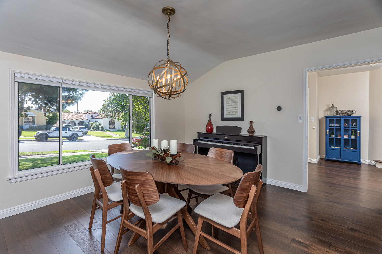 Elfyer - Burbank, CA House - For Sale