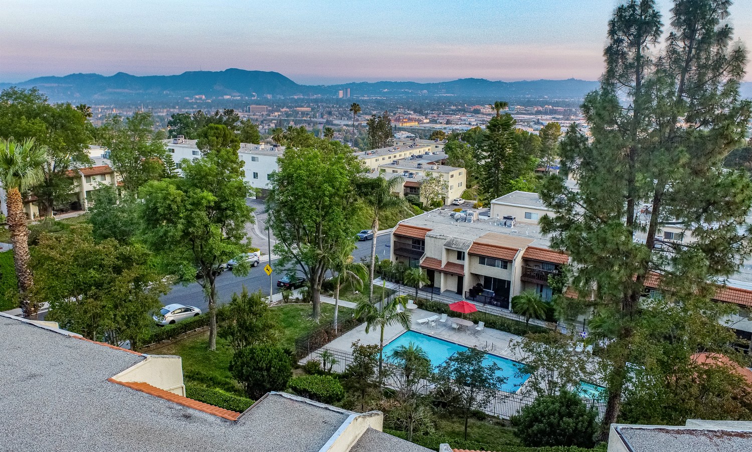 Elfyer - Burbank, CA House - For Sale