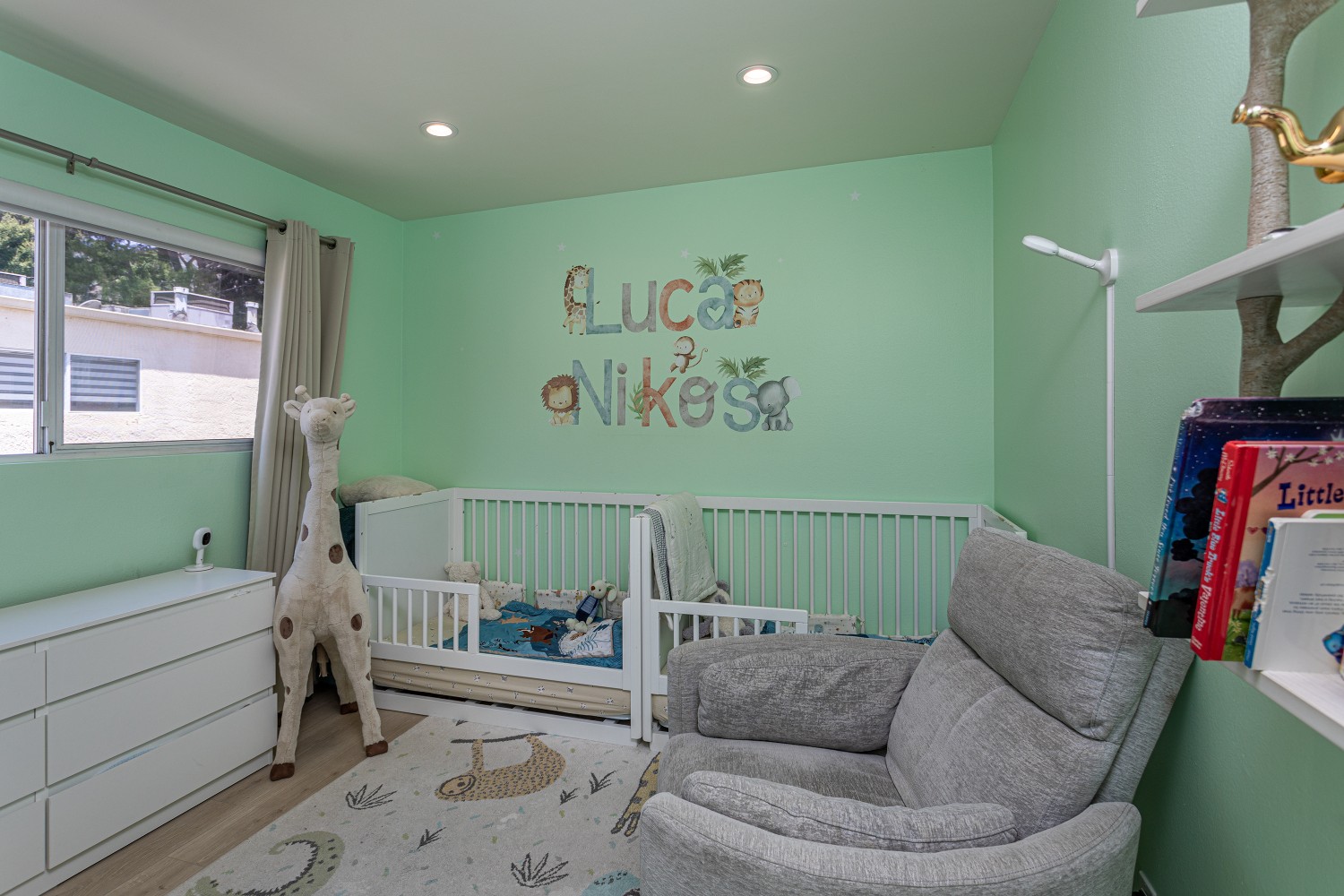 Elfyer - Burbank, CA House - For Sale