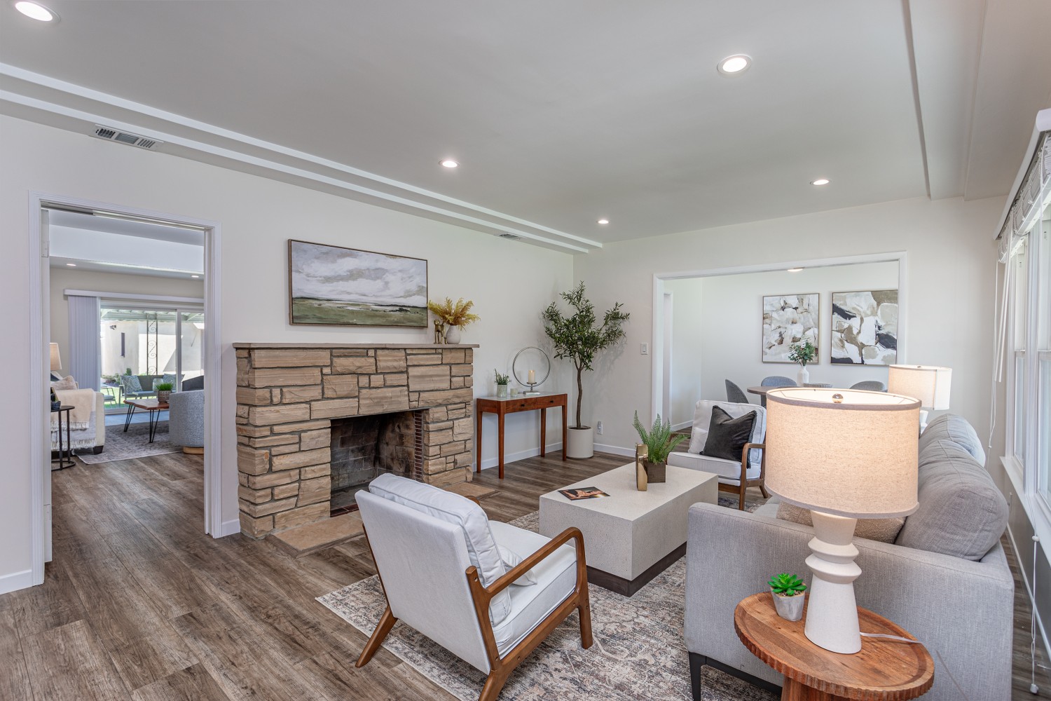 Elfyer - Burbank, CA House - For Sale