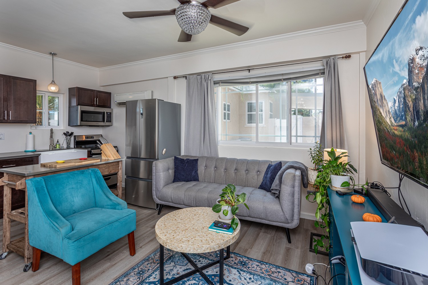 Elfyer - Burbank, CA House - For Sale