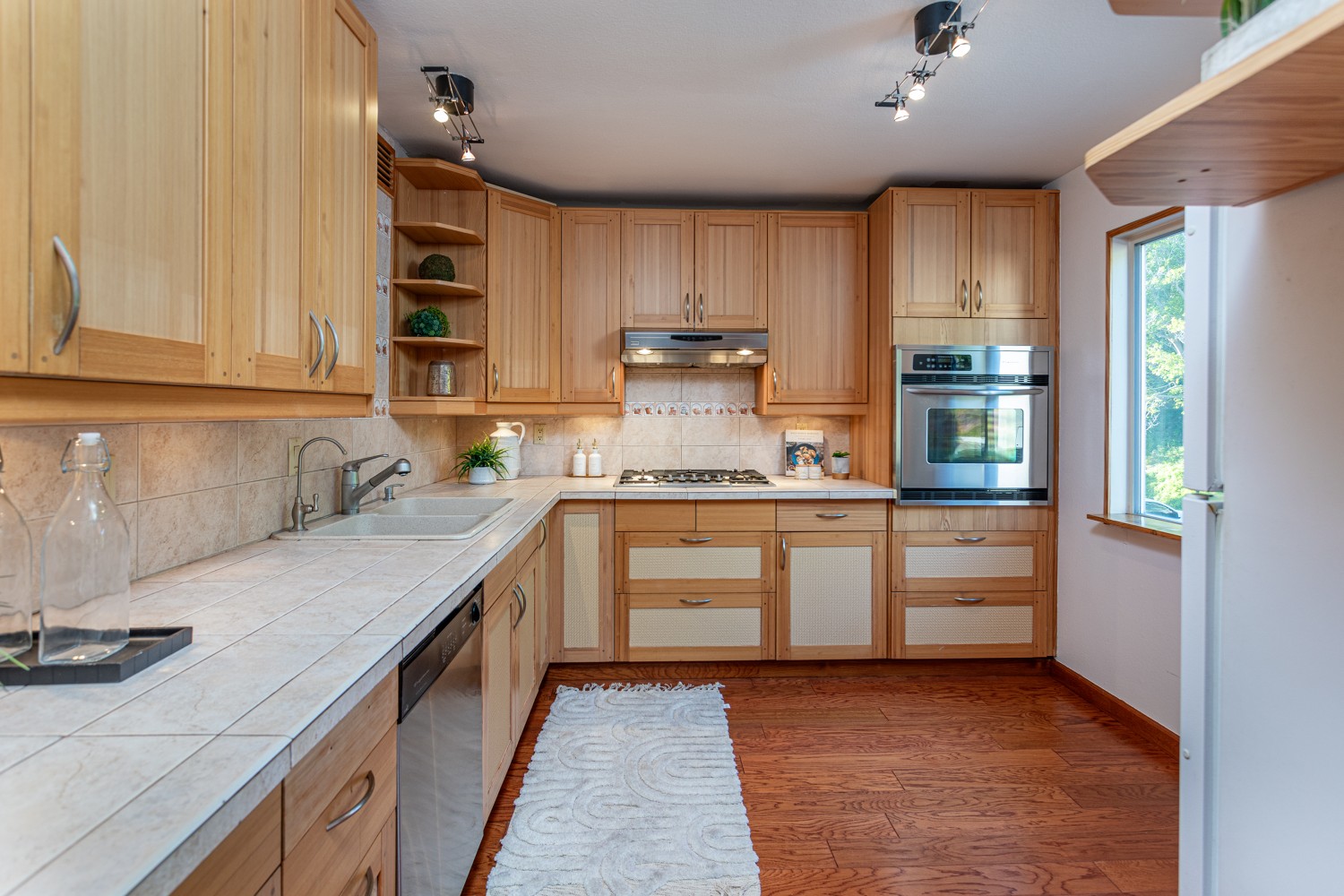 Elfyer - Burbank, CA House - For Sale