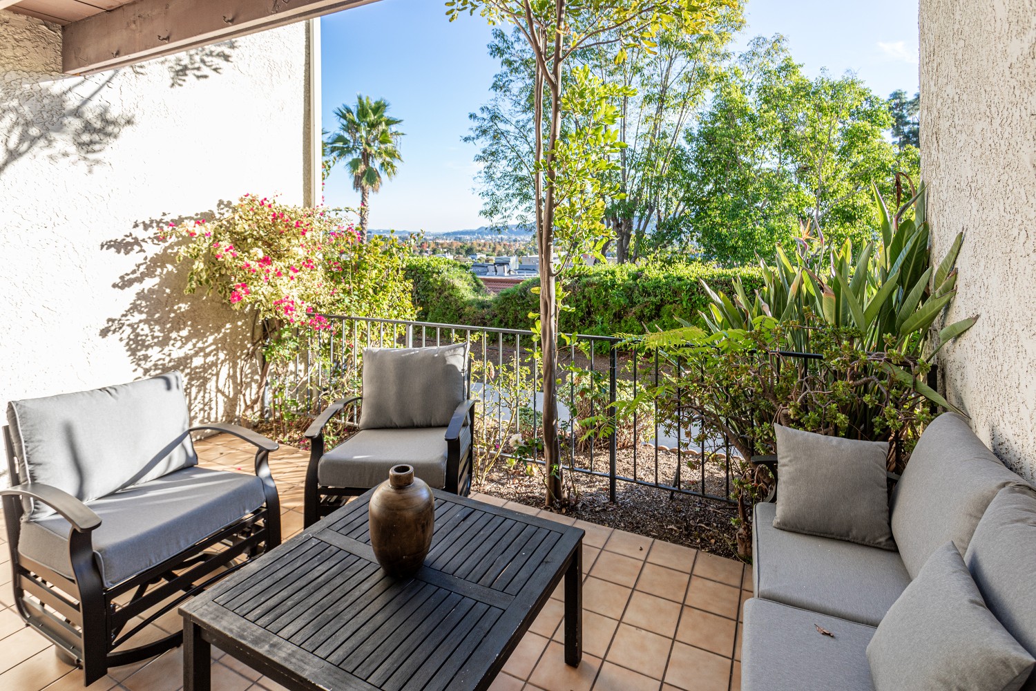 Elfyer - Burbank, CA House - For Sale