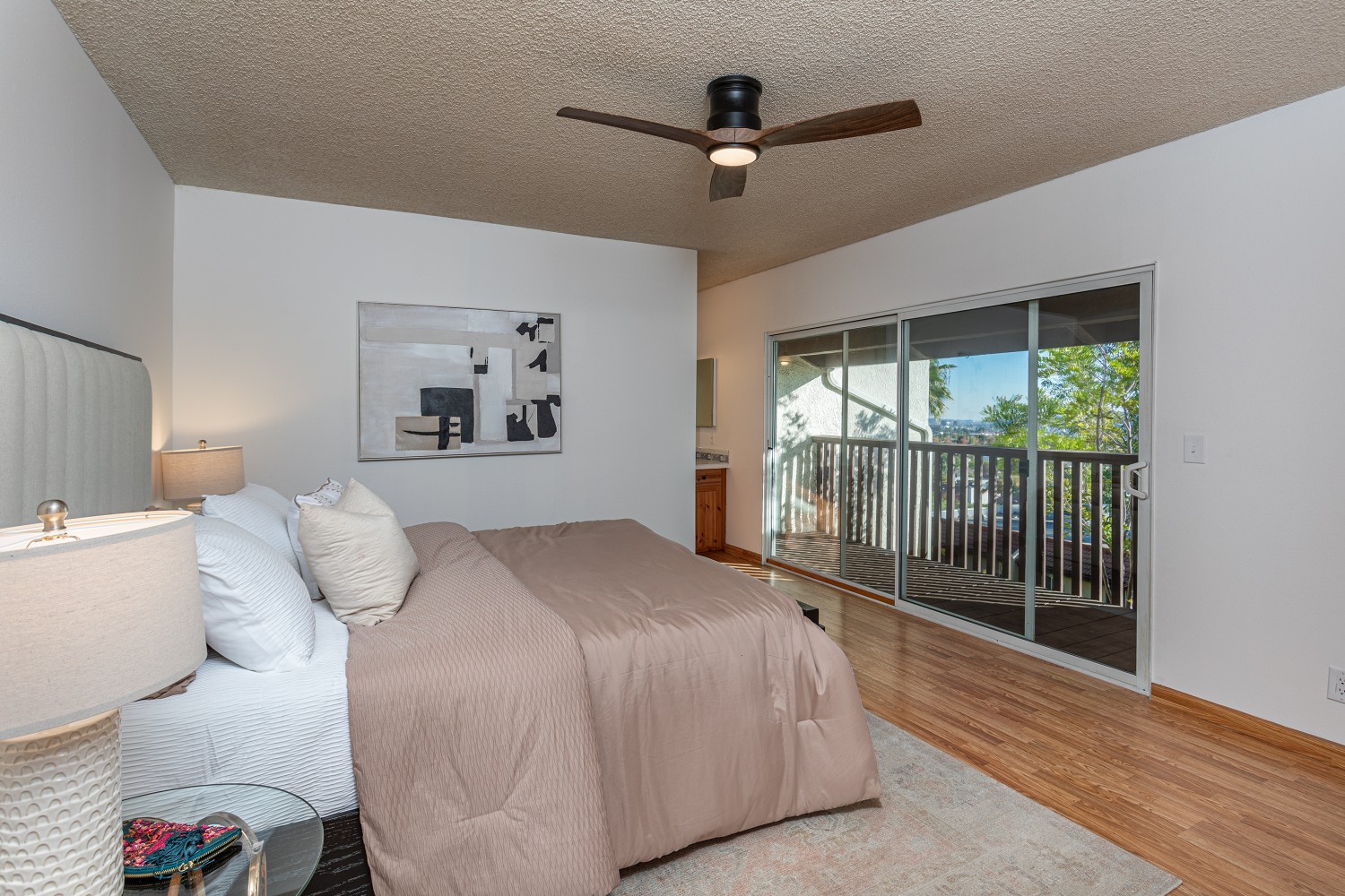 Elfyer - Burbank, CA House - For Sale