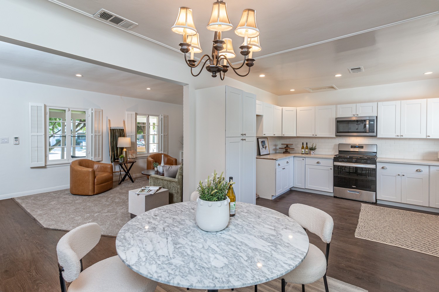 Elfyer - Burbank, CA House - For Sale